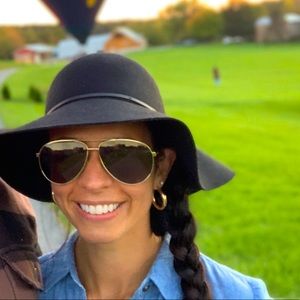 Meet your Posher, Jackie